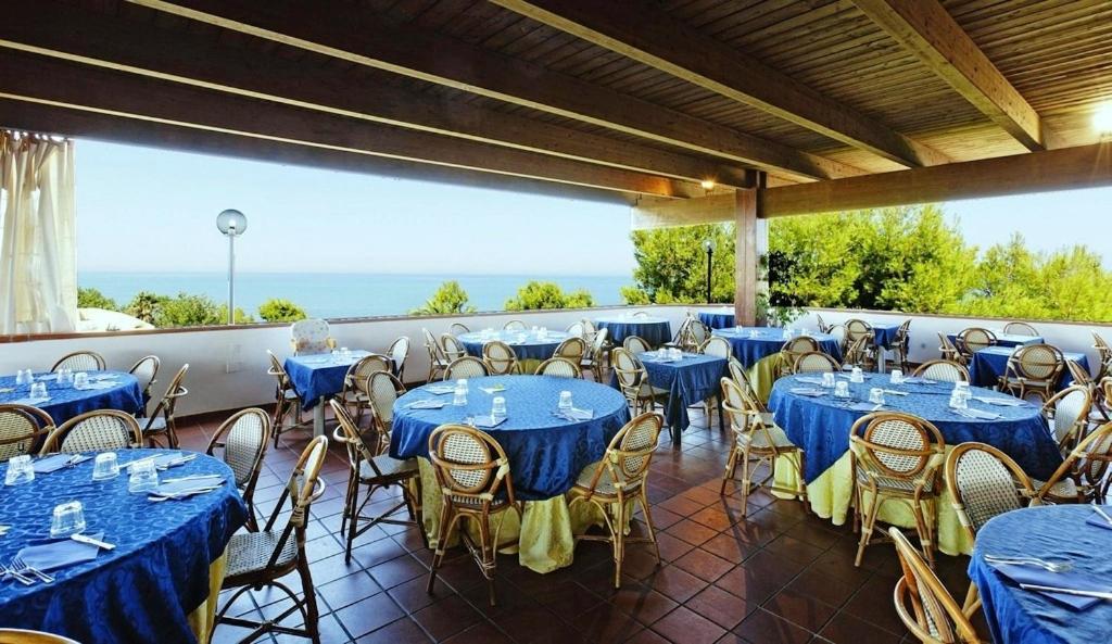 Hotel Villaggio Costa Ripa Rodi Garganico Exteriér fotografie